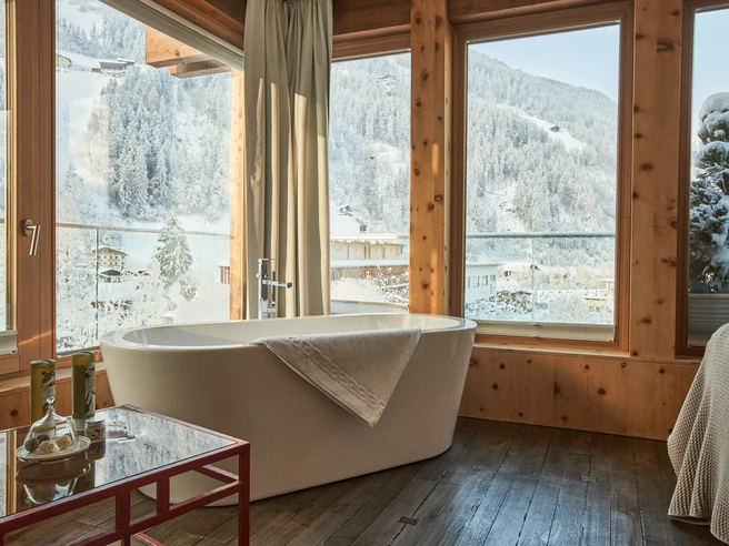 Freestanding bathtub | Johann SkyLoft | 40 m2 | 2 people | 5* DasPosthotel